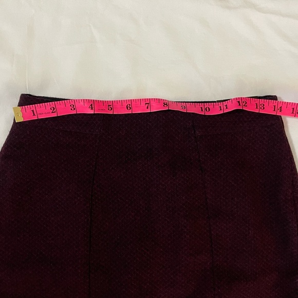 Banana Republic Tweed Pencil Skirt - Picture 5 of 5